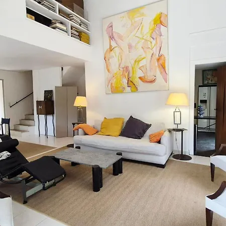 House With Garden Terrace & Pool Holiday home