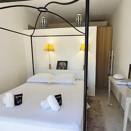 Holiday home House With Garden Terrace & Pool