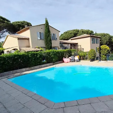 House With Garden Terrace & Pool Holiday home *
