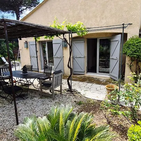 House With Garden Terrace & Pool Holiday home